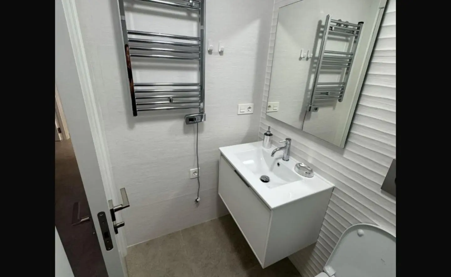 Apartment Of 75 M² In Torrevieja, Spain
