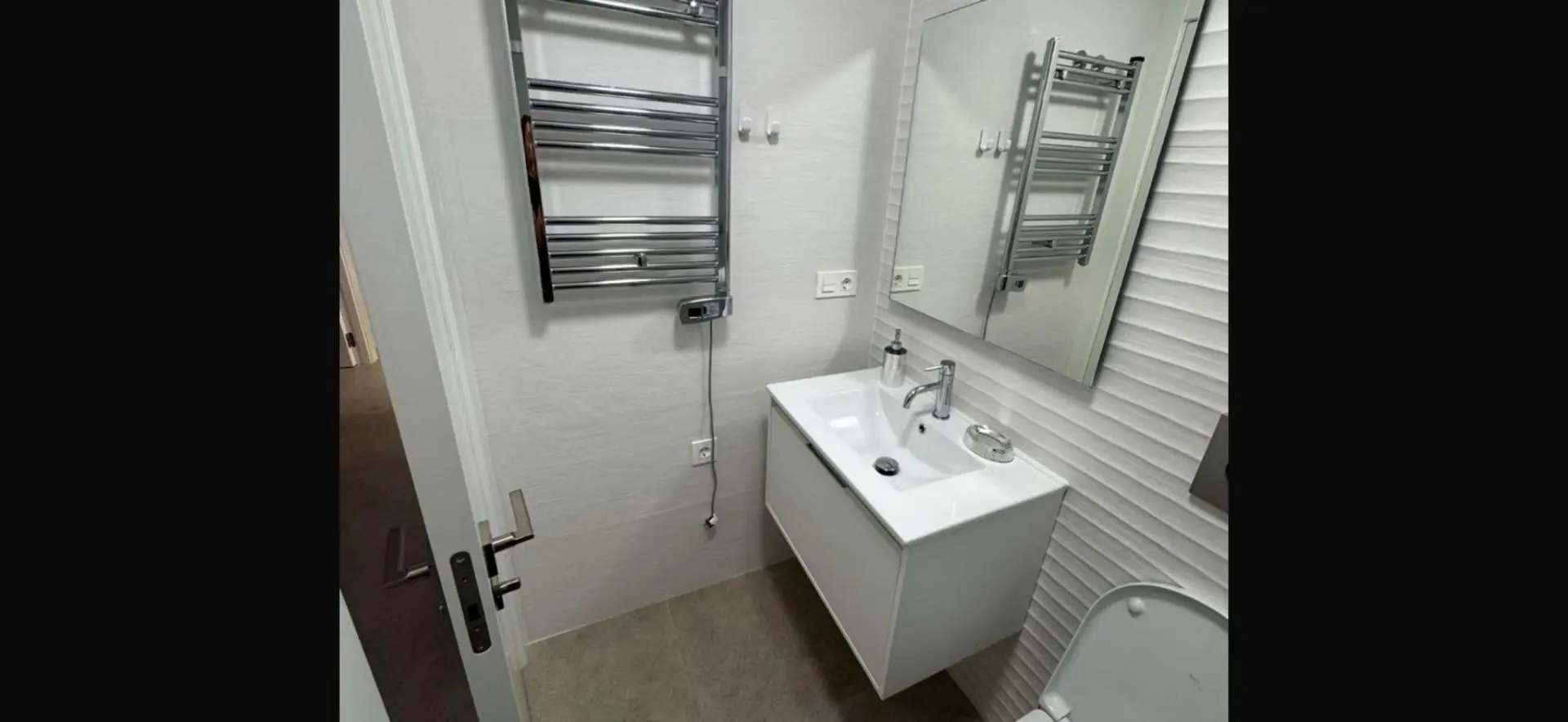 Apartment Of 75 M² In Torrevieja, Spain