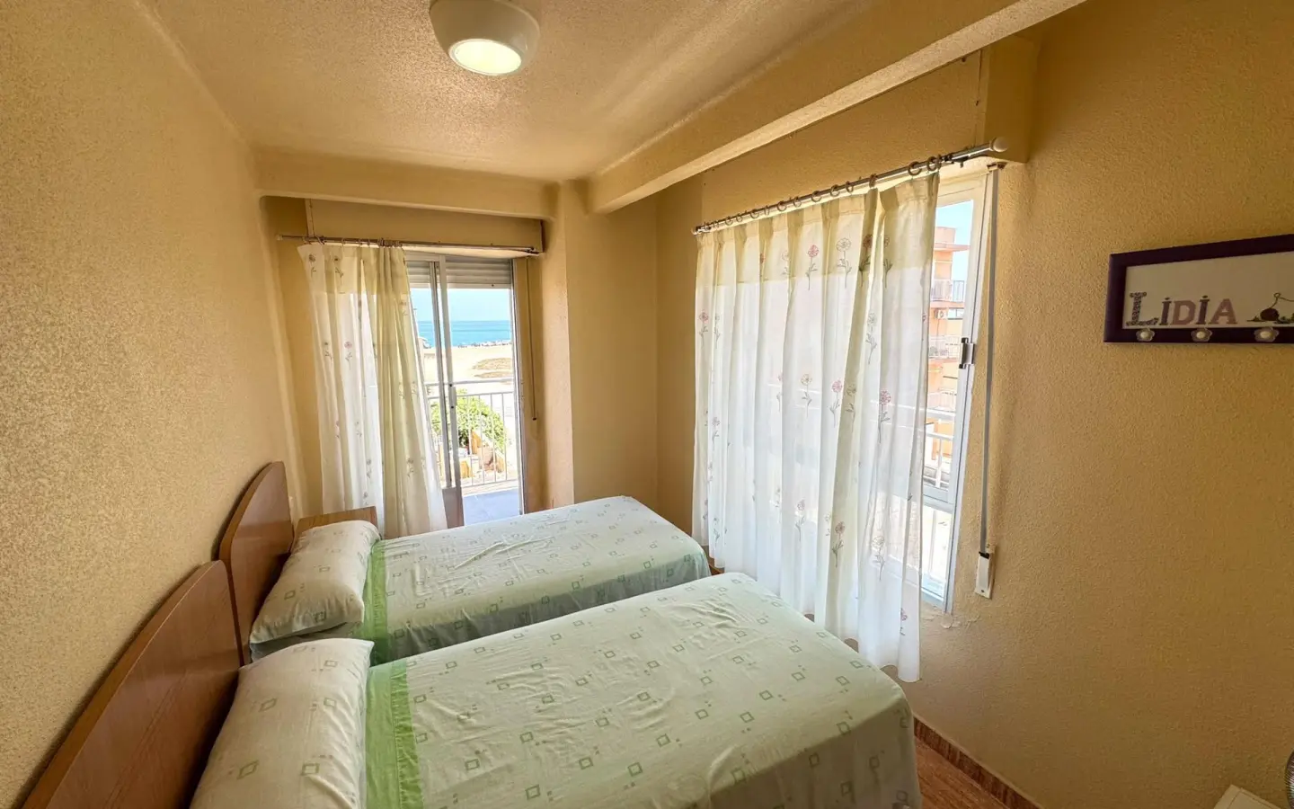 Apartment Of 80 M² In Torrevieja, Spain