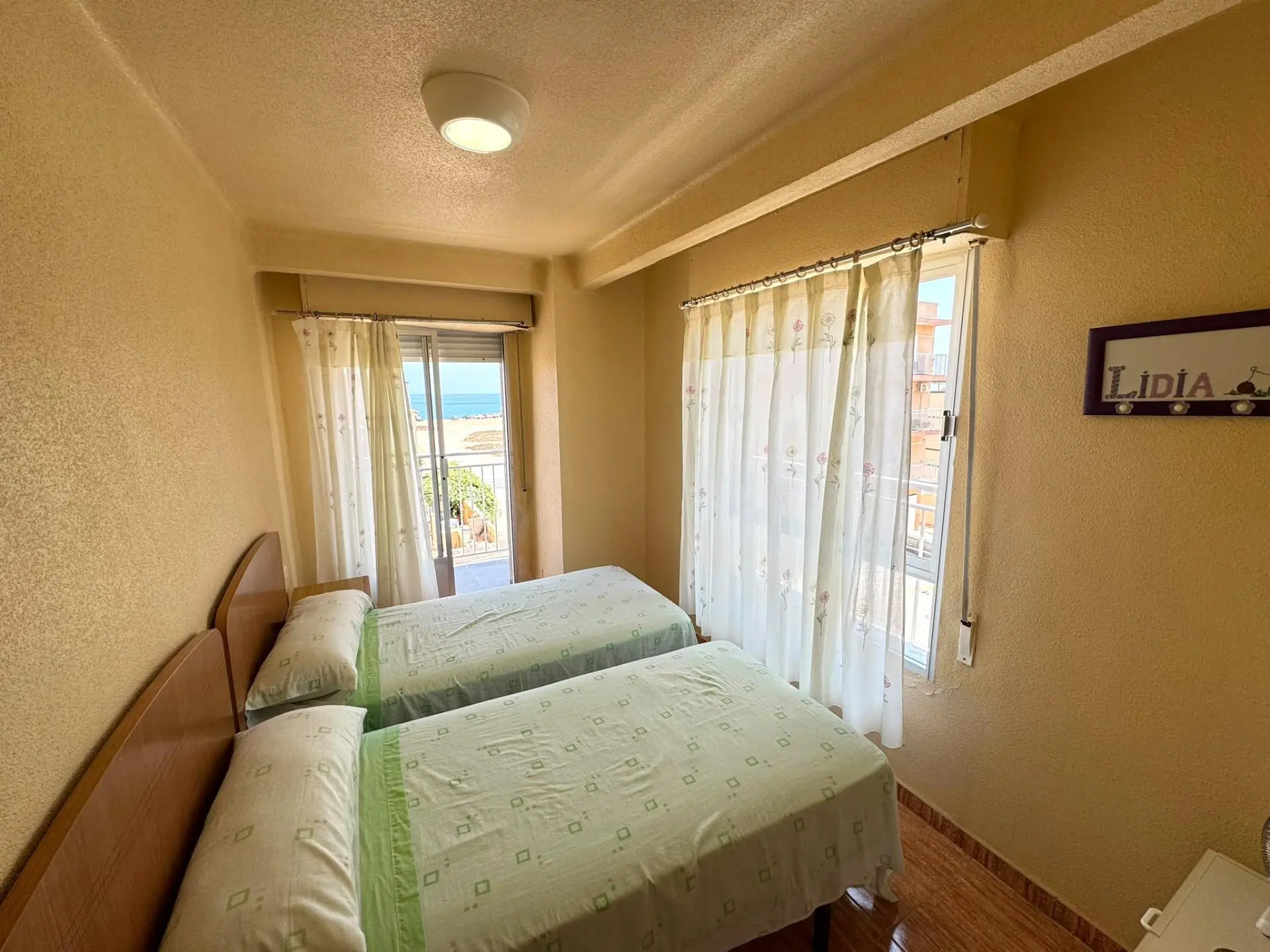 Apartment Of 80 M² In Torrevieja, Spain