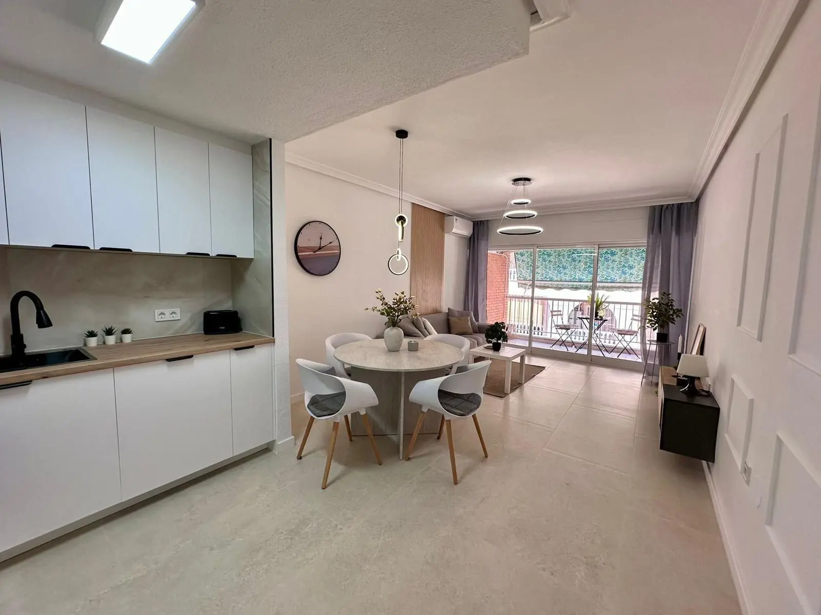 Apartment Of 65 M² In Torrevieja, Spain