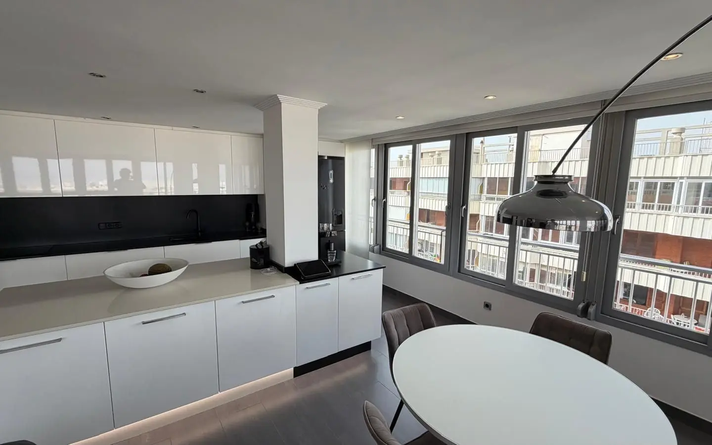 Apartment Of 94 M² In Torrevieja, Spain