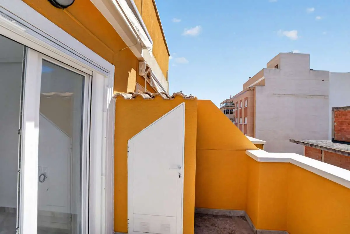 Apartment Of 74 M² In Torrevieja, Spain