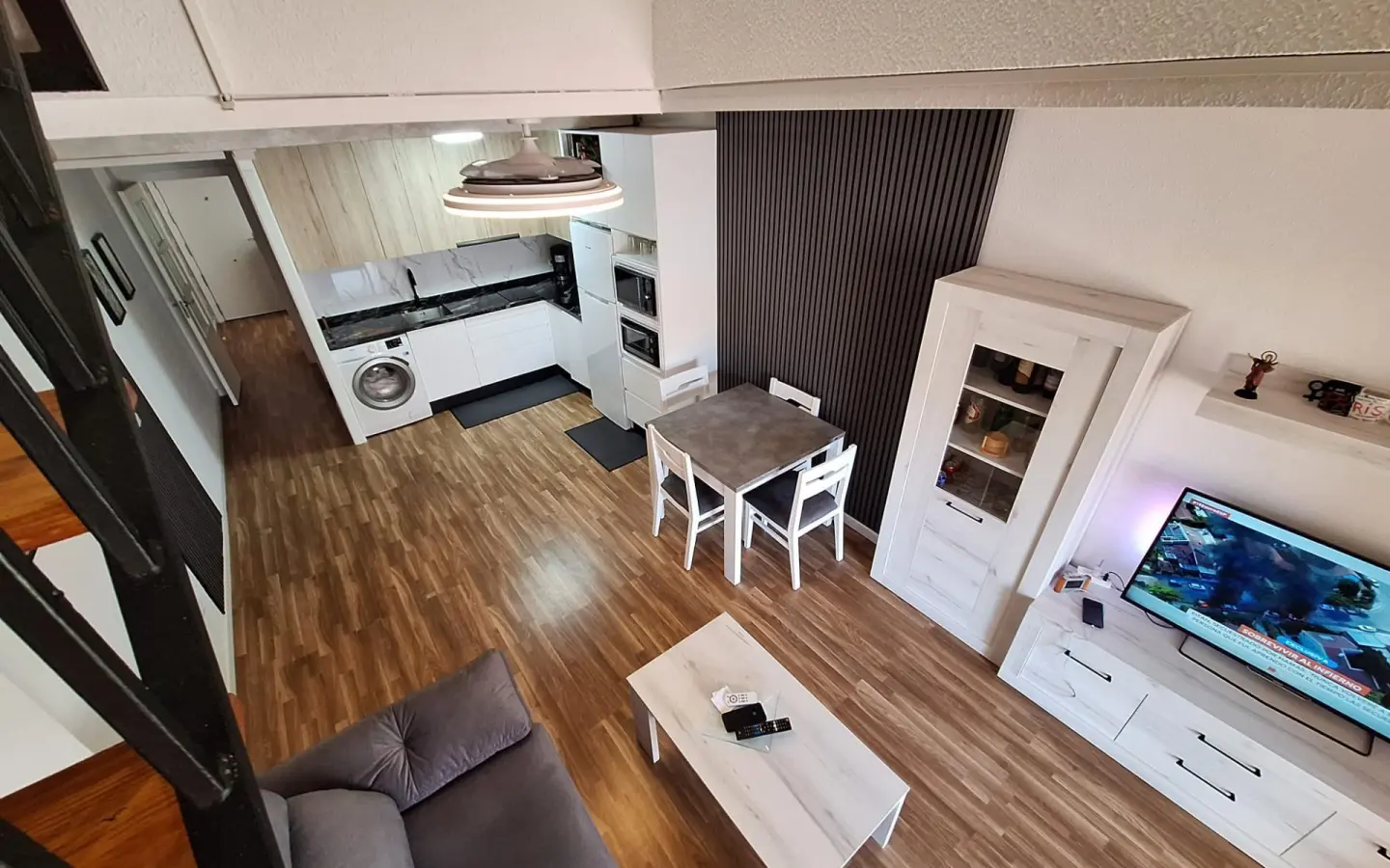 Apartment Of 100 M² In Torrevieja, Spain