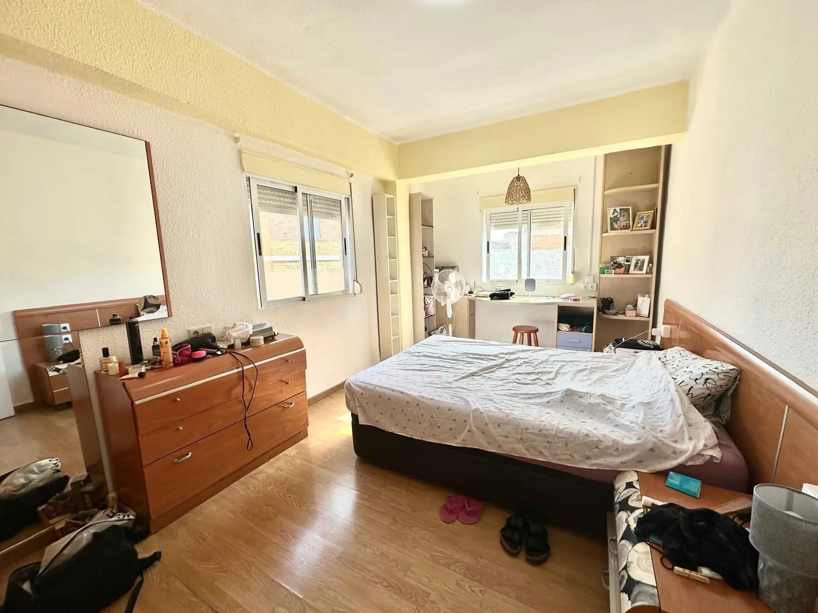 Apartment Of 90 M² With Sea View In Torrevieja, Spain