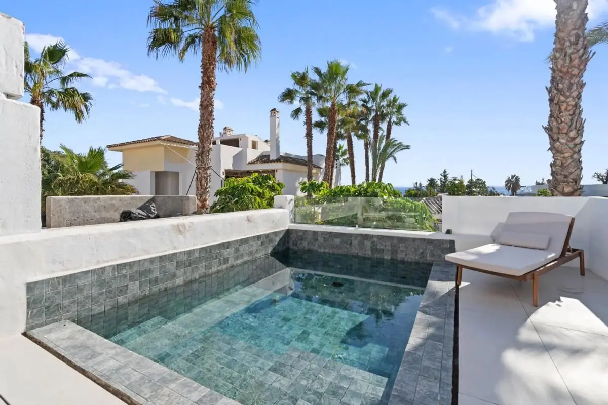 Terraced House Of 206 M² With Sea Views In Estepona, Spain