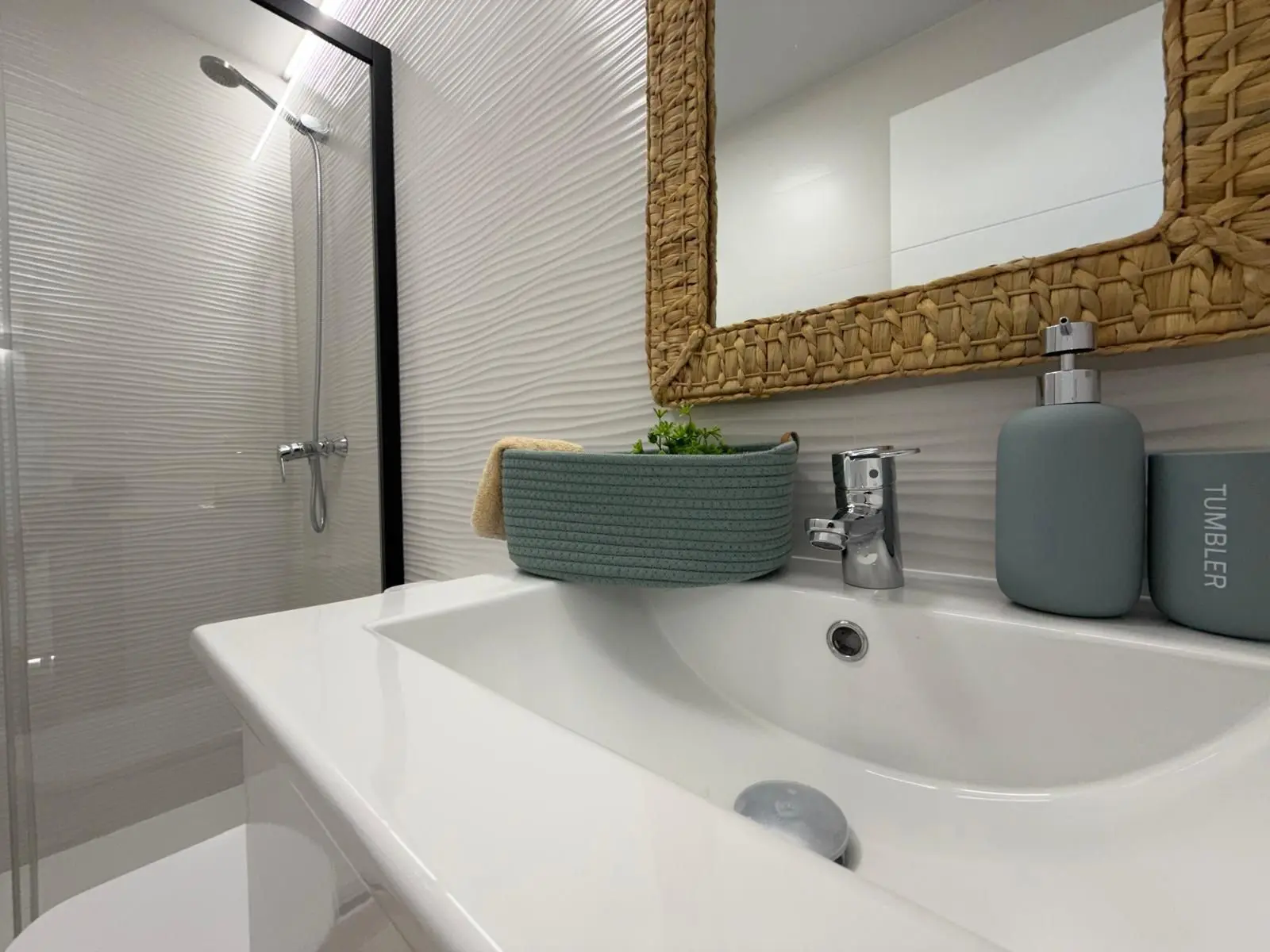 Apartment Of 92 M² In Torrevieja, Spain