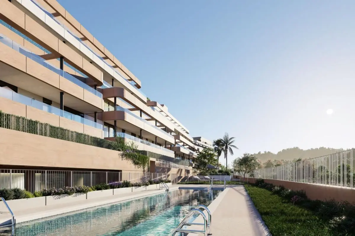 Apartment Of 72 M² With Sea Views In Estepona