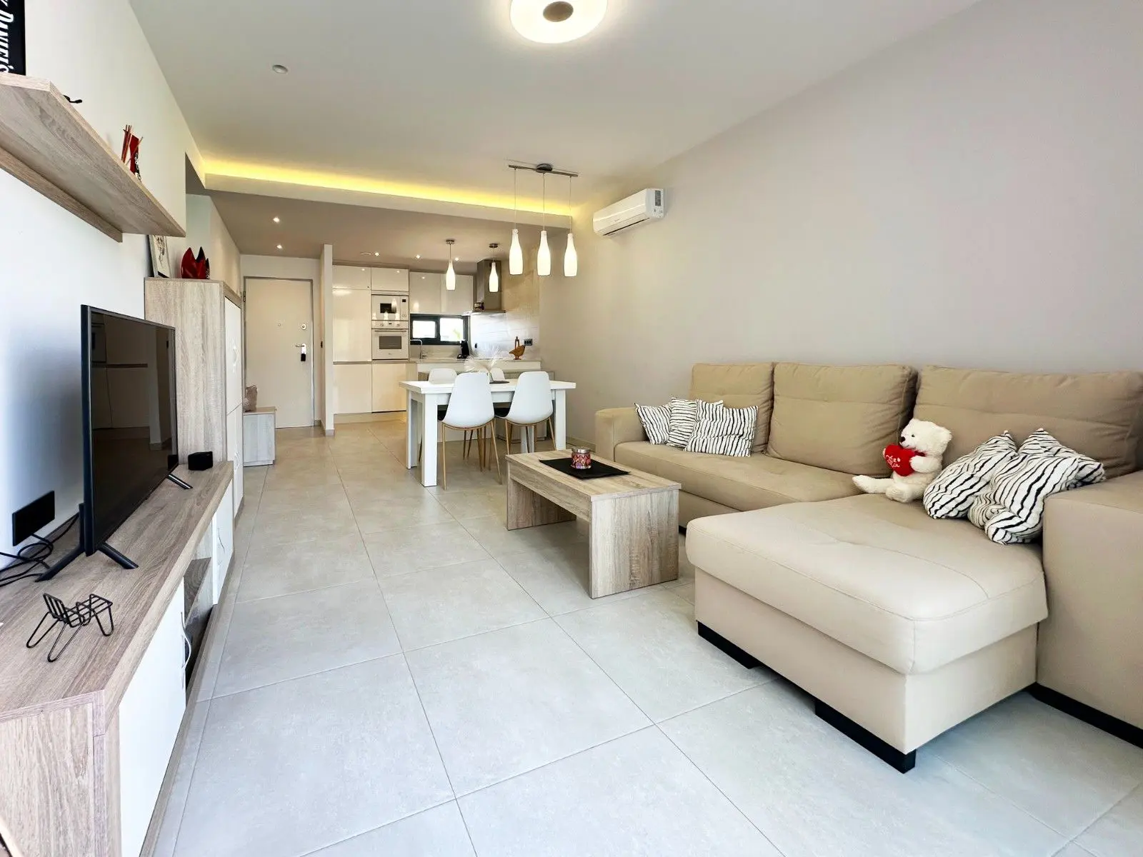 Apartment Of 75 M² In Orihuela Costa, Spain