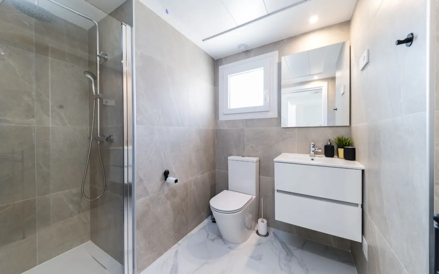 Apartment Of 90 M² In Torrevieja, Spain