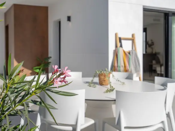 4-bedroom Villa In Rojales, Spain (203 M²)