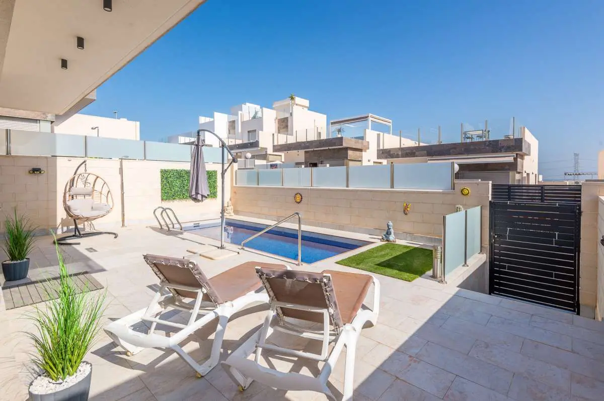 Villa Of 115 M² In Orihuela Costa
