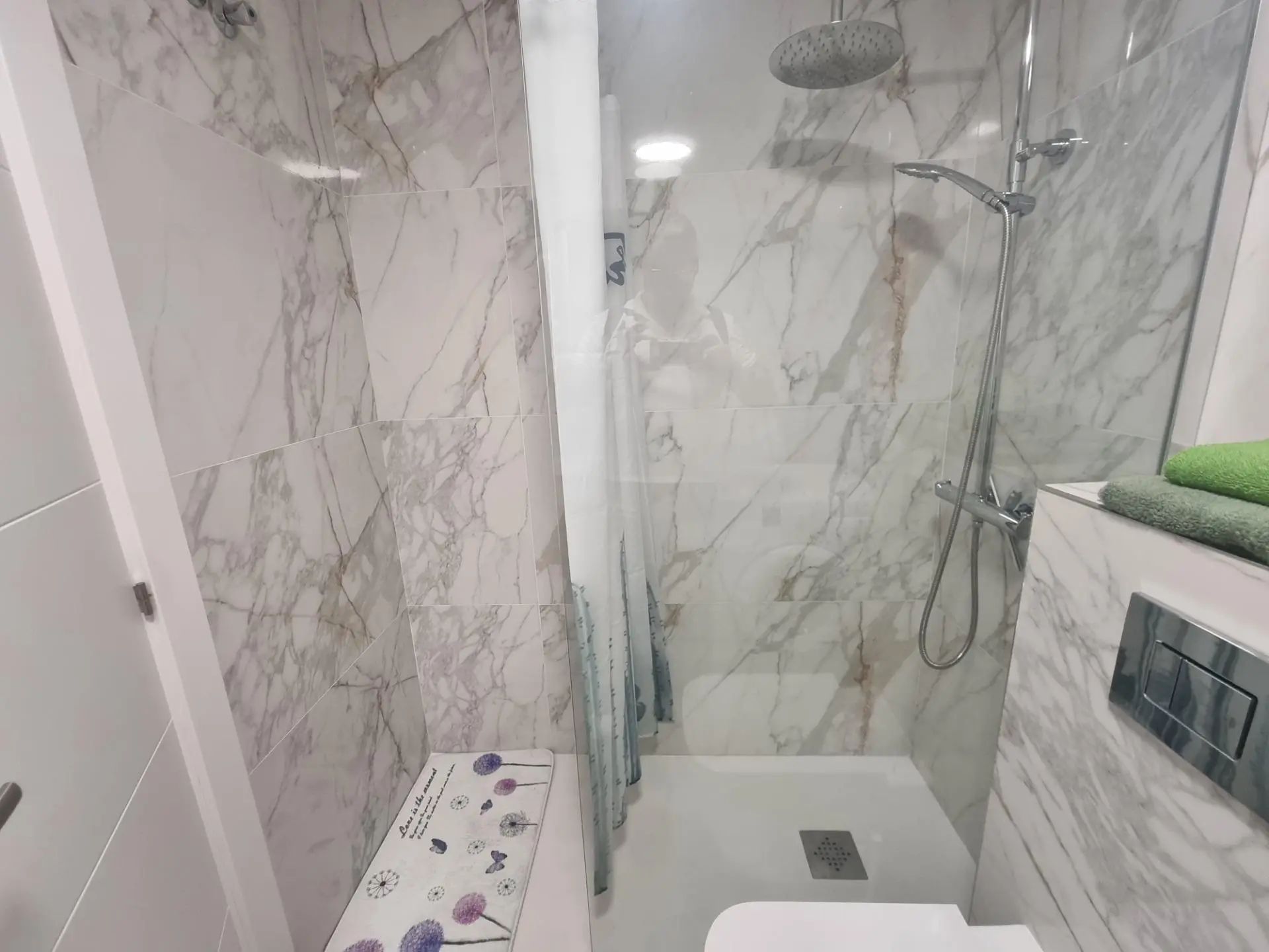 Apartment Of 105 M² In Torrevieja, Spain