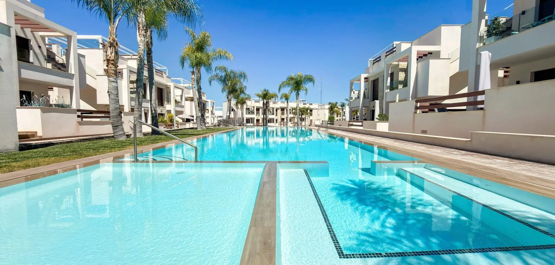 Apartment Of 71 M² In Torrevieja, Spain