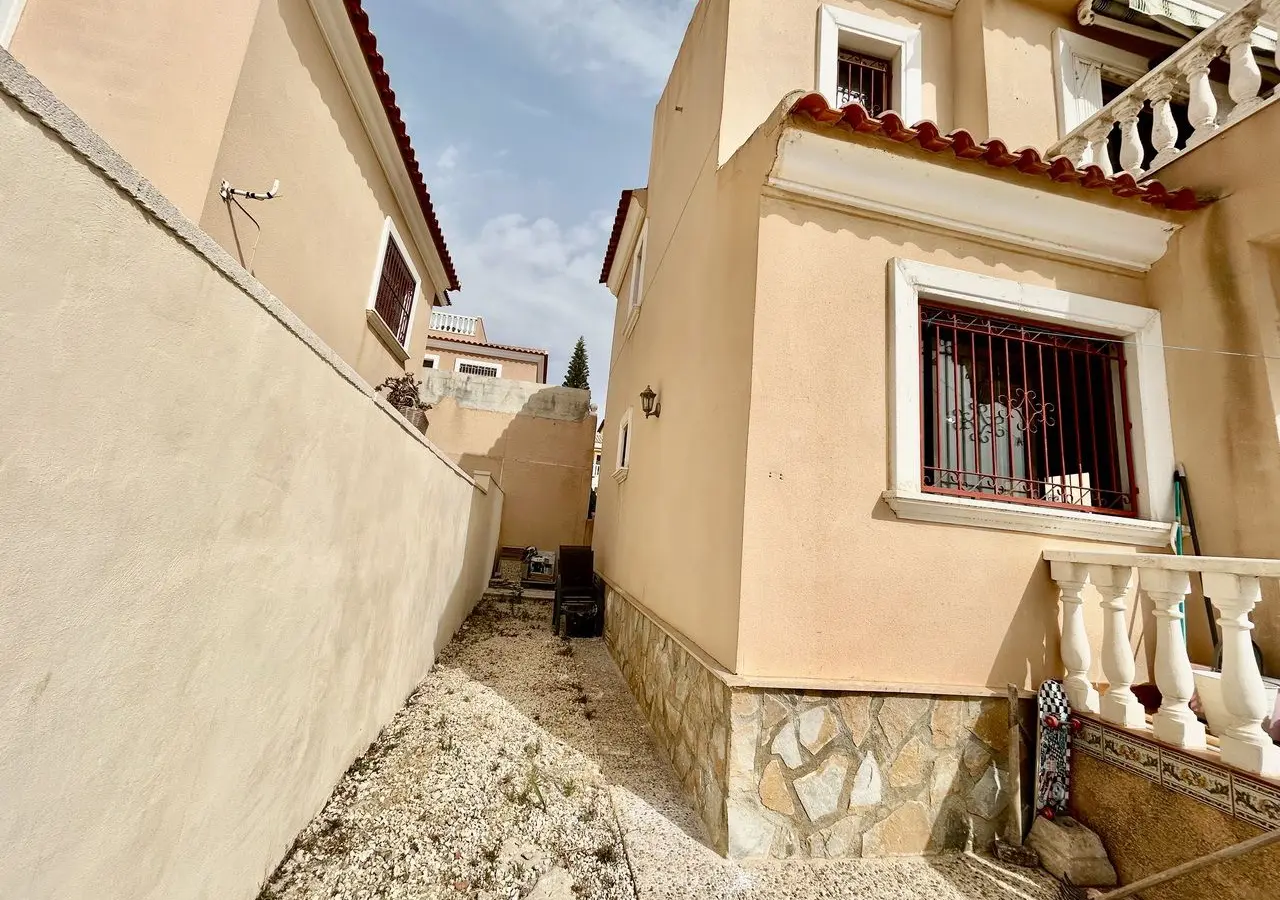 Villa Of 77 M² With Mediterranean Style In Orihuela Costa, Spain