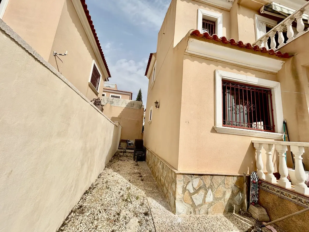 Villa Of 77 M² With Mediterranean Style In Orihuela Costa, Spain