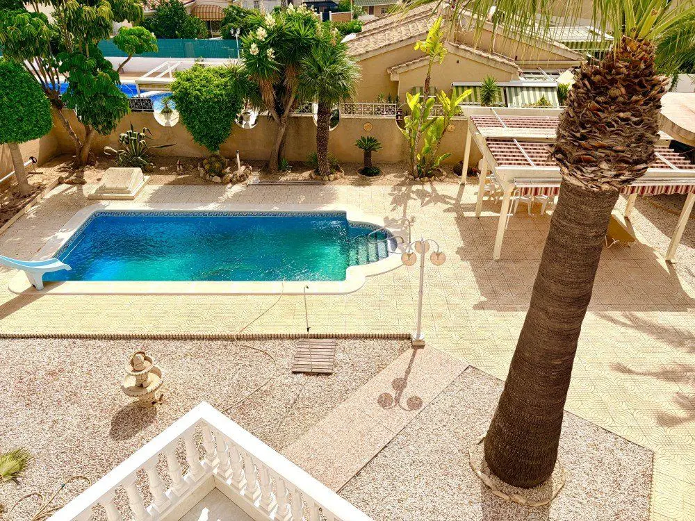 Villa Of 230 M² In Rojales, Spain