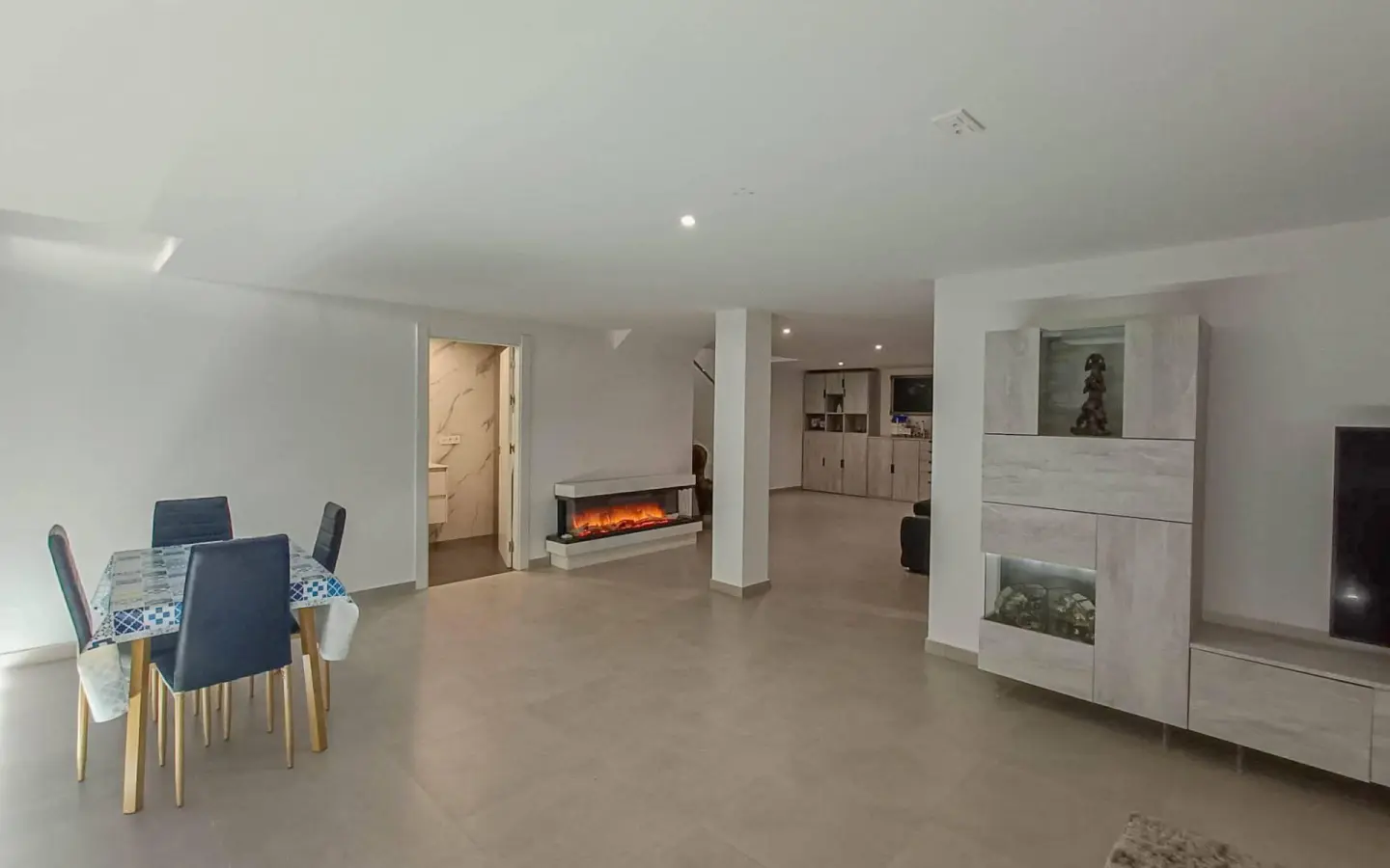 5-bedroom Villa In Rojales, Spain (214 M²)