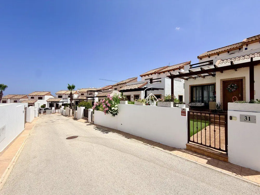 Villa Of 94 M² In Rojales, Spain