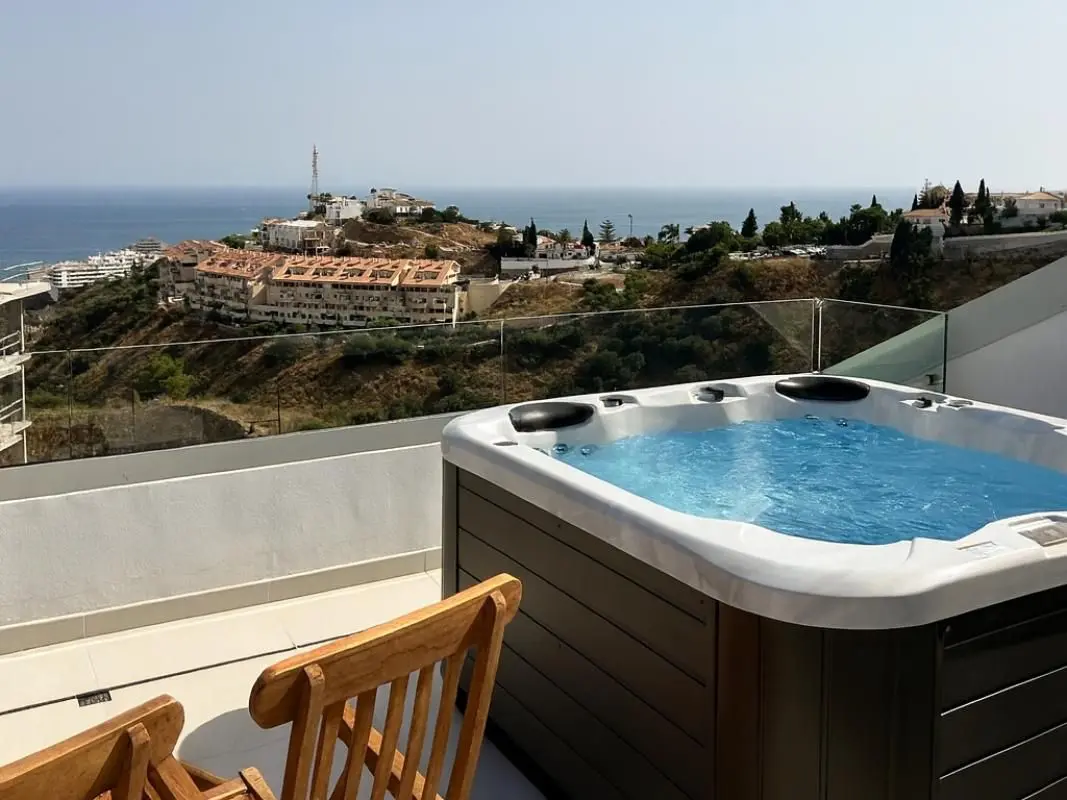 Apartment Of 80 M² In Fuengirola, Spain