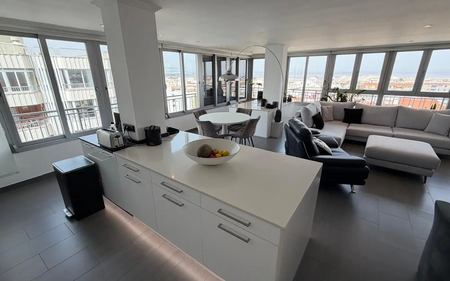 Apartment Of 94 M² In Torrevieja, Spain