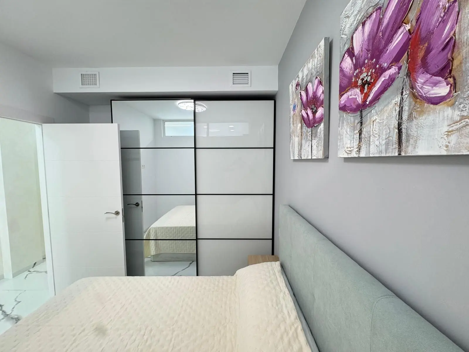 Apartment Of 67 M² In Torrevieja, Spain