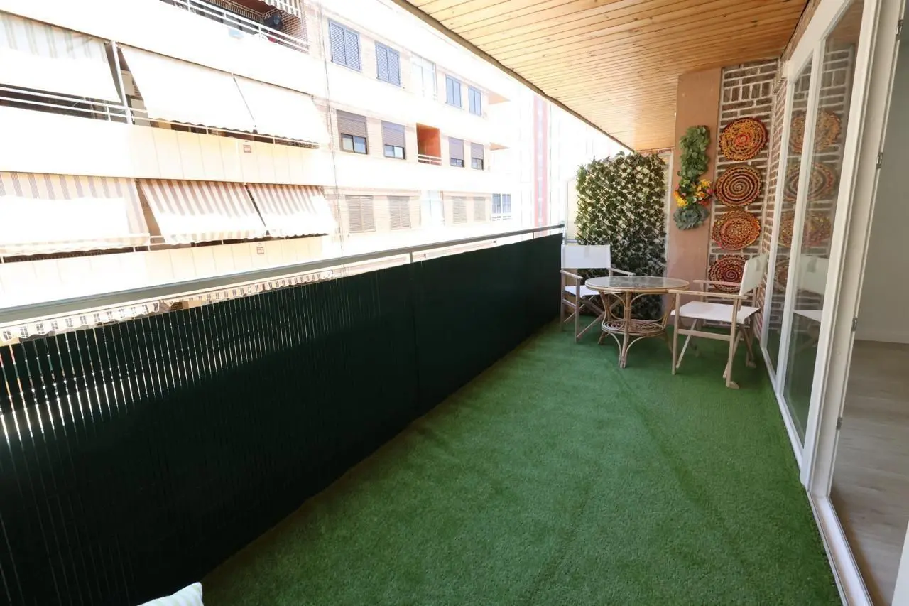 Apartment Of 105 M² In Torrevieja, Spain
