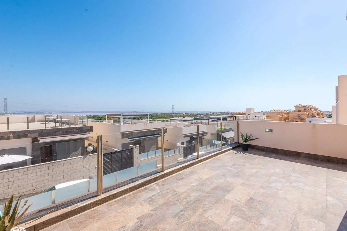 Villa Of 115 M² In Orihuela Costa