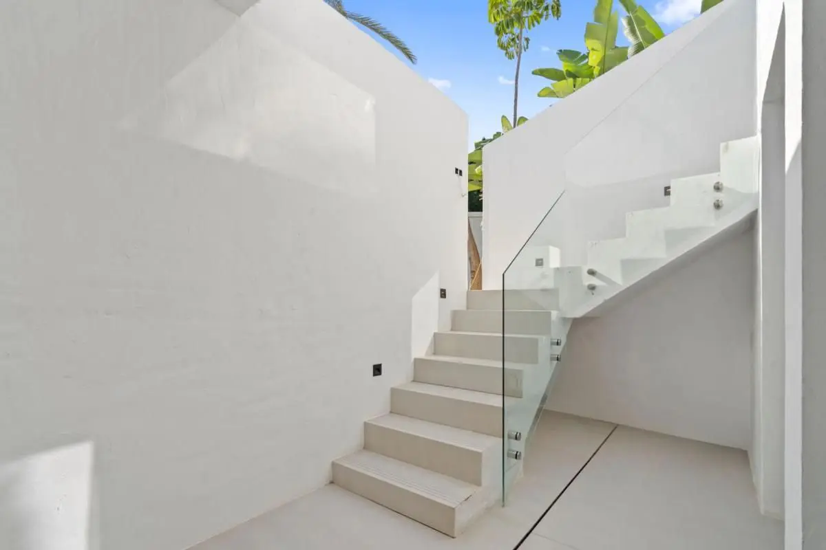 Terraced House Of 206 M² With Sea Views In Estepona, Spain
