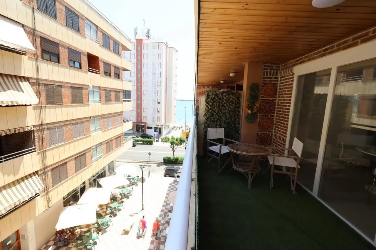 Apartment Of 105 M² In Torrevieja, Spain