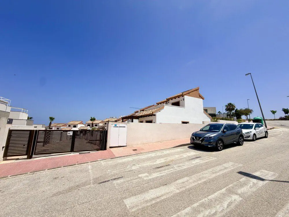 Villa Of 94 M² In Rojales, Spain