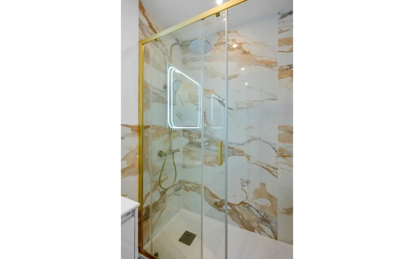 Apartment Of 61 M² In Torrevieja, Spain
