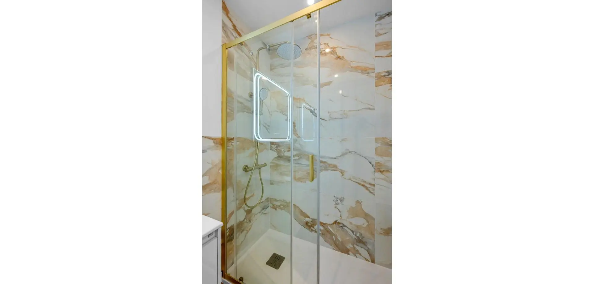 Apartment Of 61 M² In Torrevieja, Spain