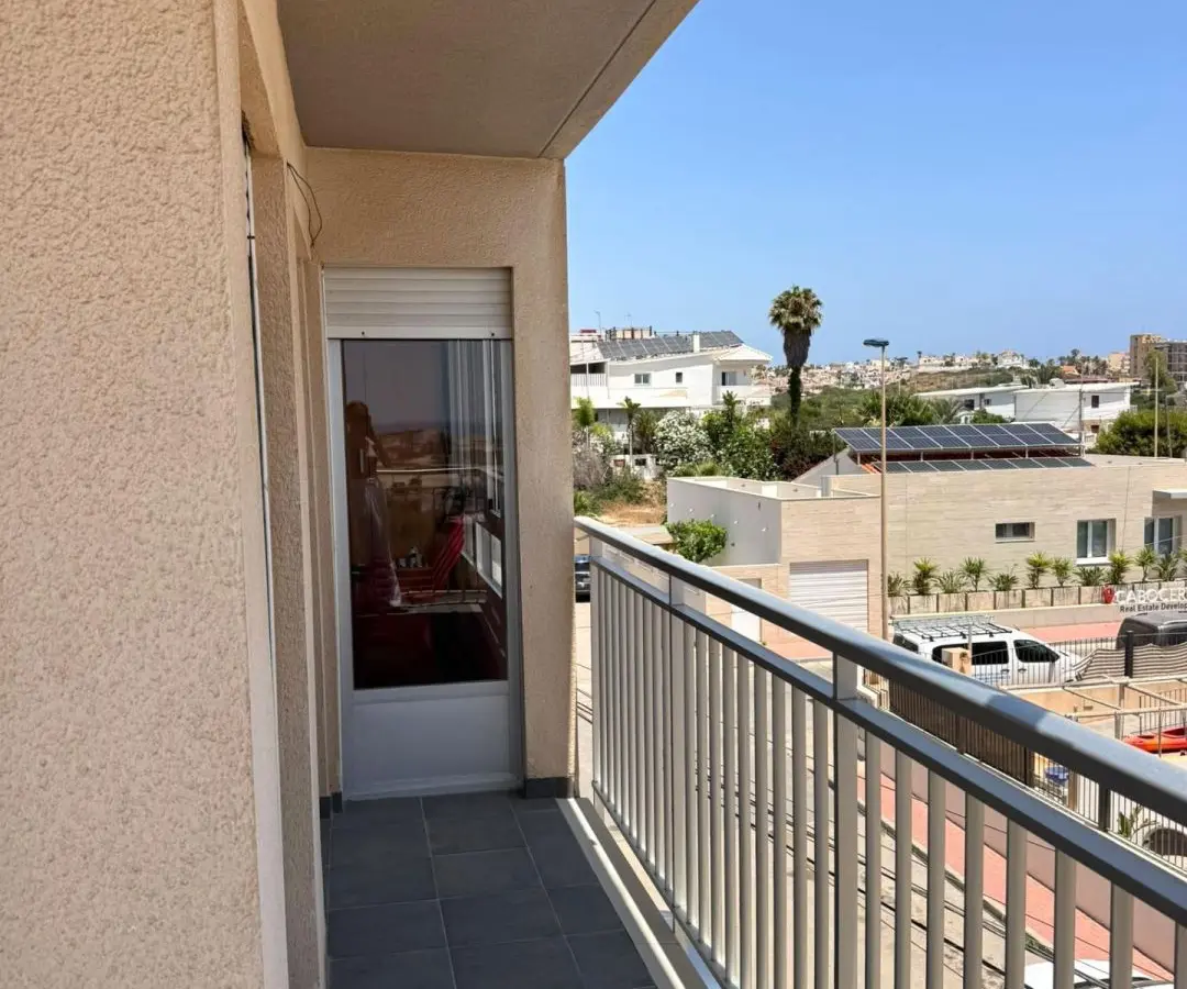 Apartment Of 80 M² In Torrevieja, Spain