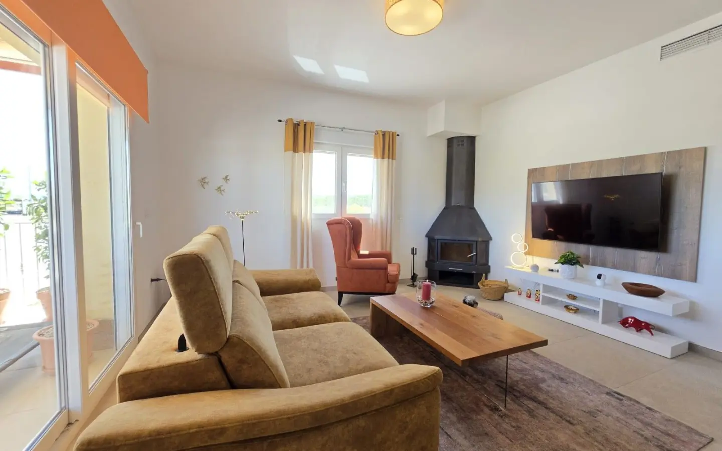 Villa Of 127 M² In Pinoso