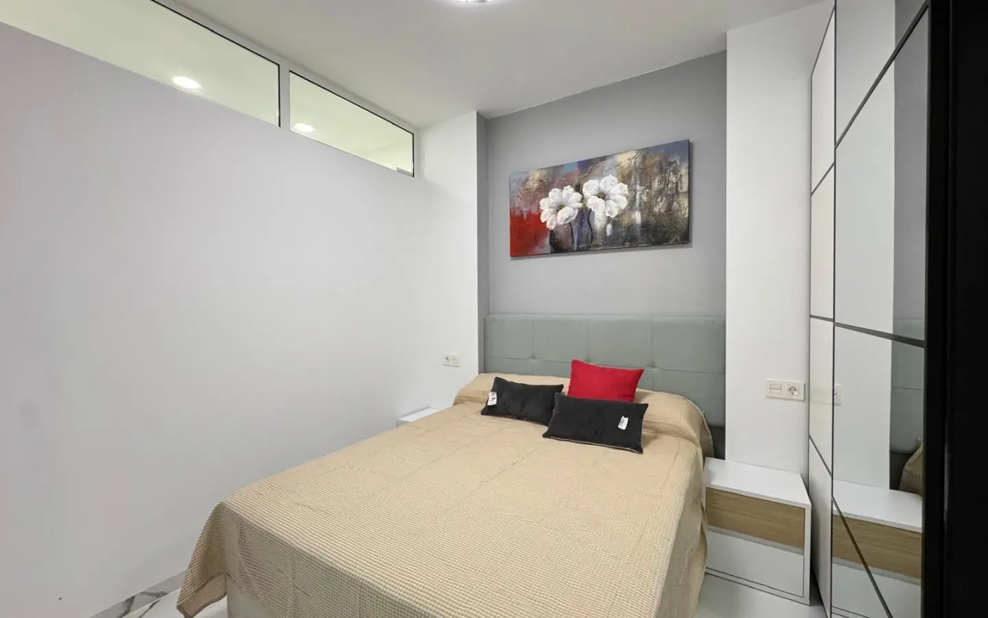 Apartment Of 67 M² In Torrevieja, Spain
