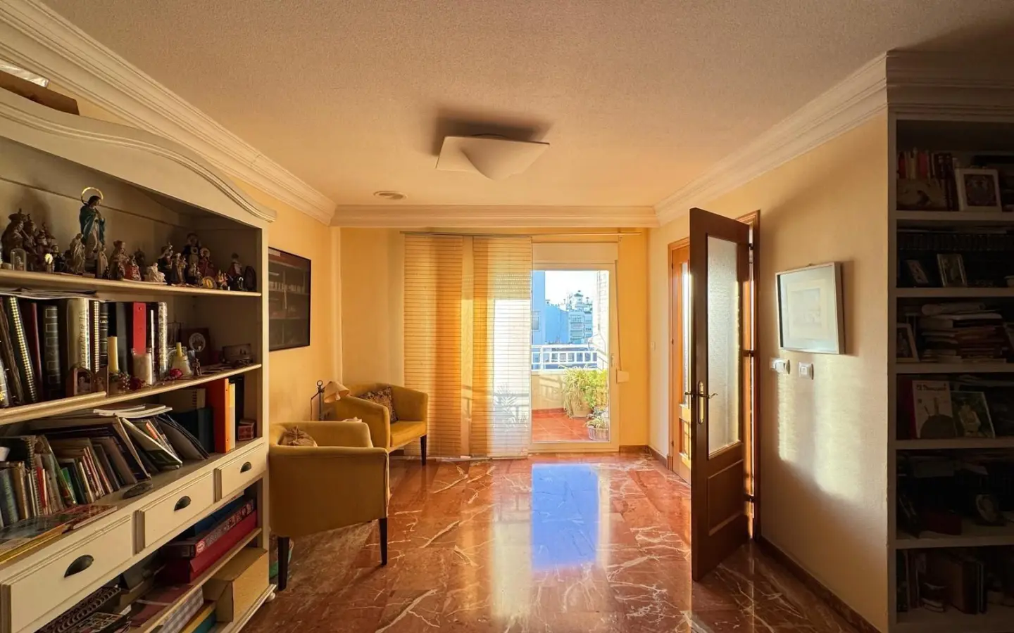 Apartment Of 256 M² In Torrevieja, Spain