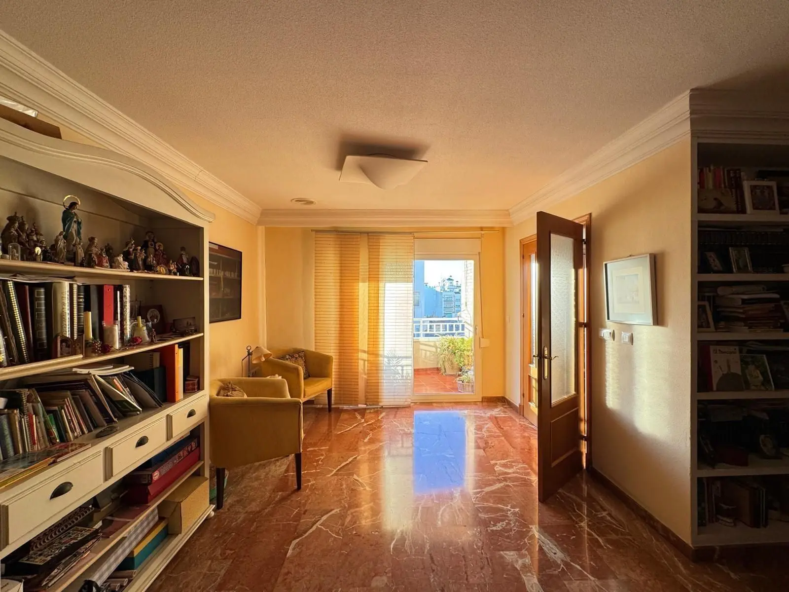 Apartment Of 256 M² In Torrevieja, Spain