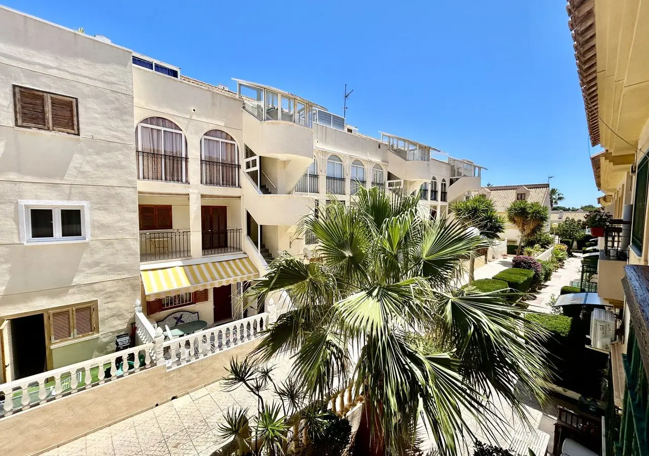 House Of 100 M² In Orihuela Costa, Spain