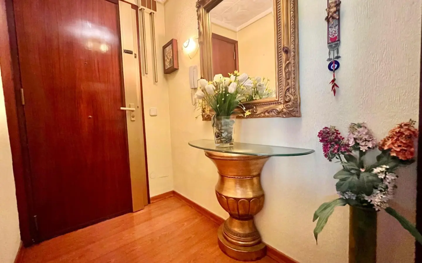 Apartment Of 97 M² In Torrevieja, Spain