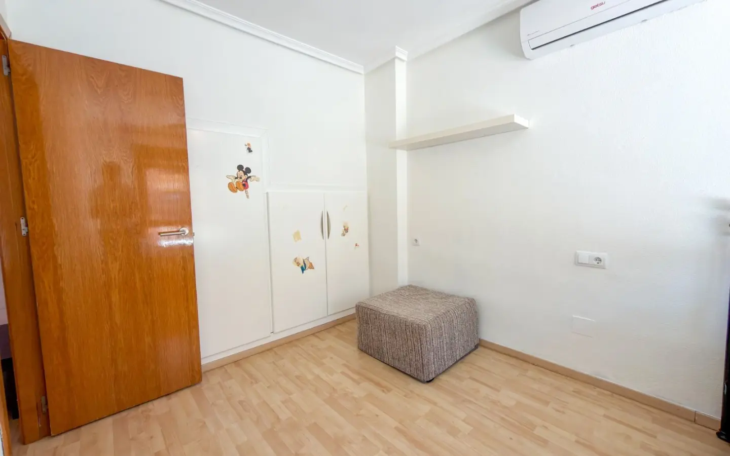 Villa Of 141 M² With Features In Algorfa, Spain