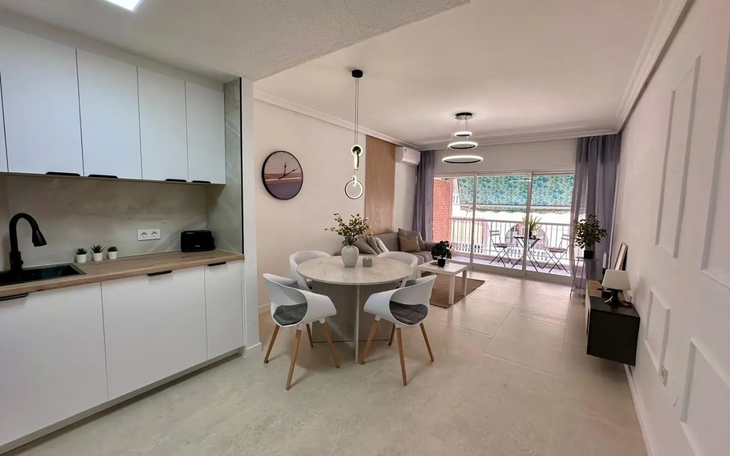 Apartment Of 65 M² With Mediter Real Estate In Torrevieja, Spain