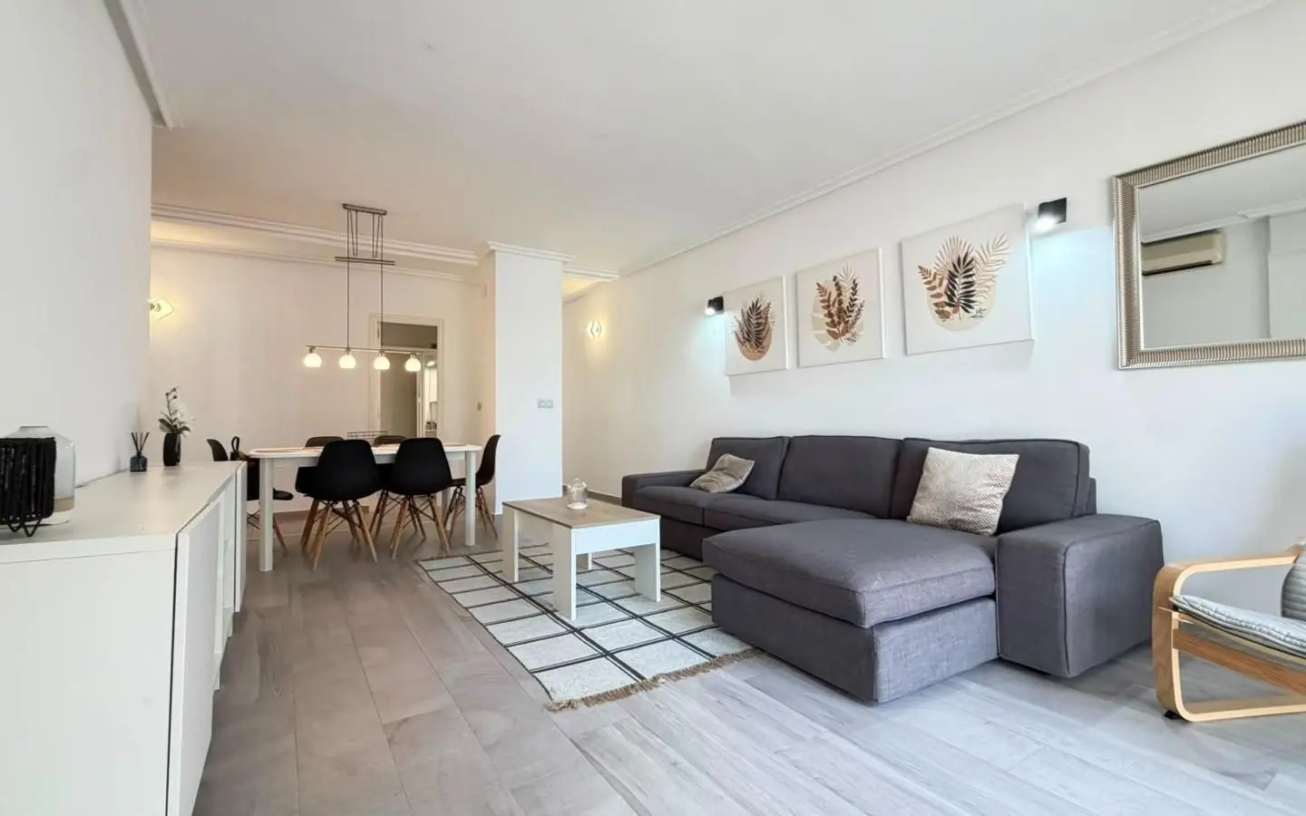 Apartment Of 114 M² In Torrevieja, Spain