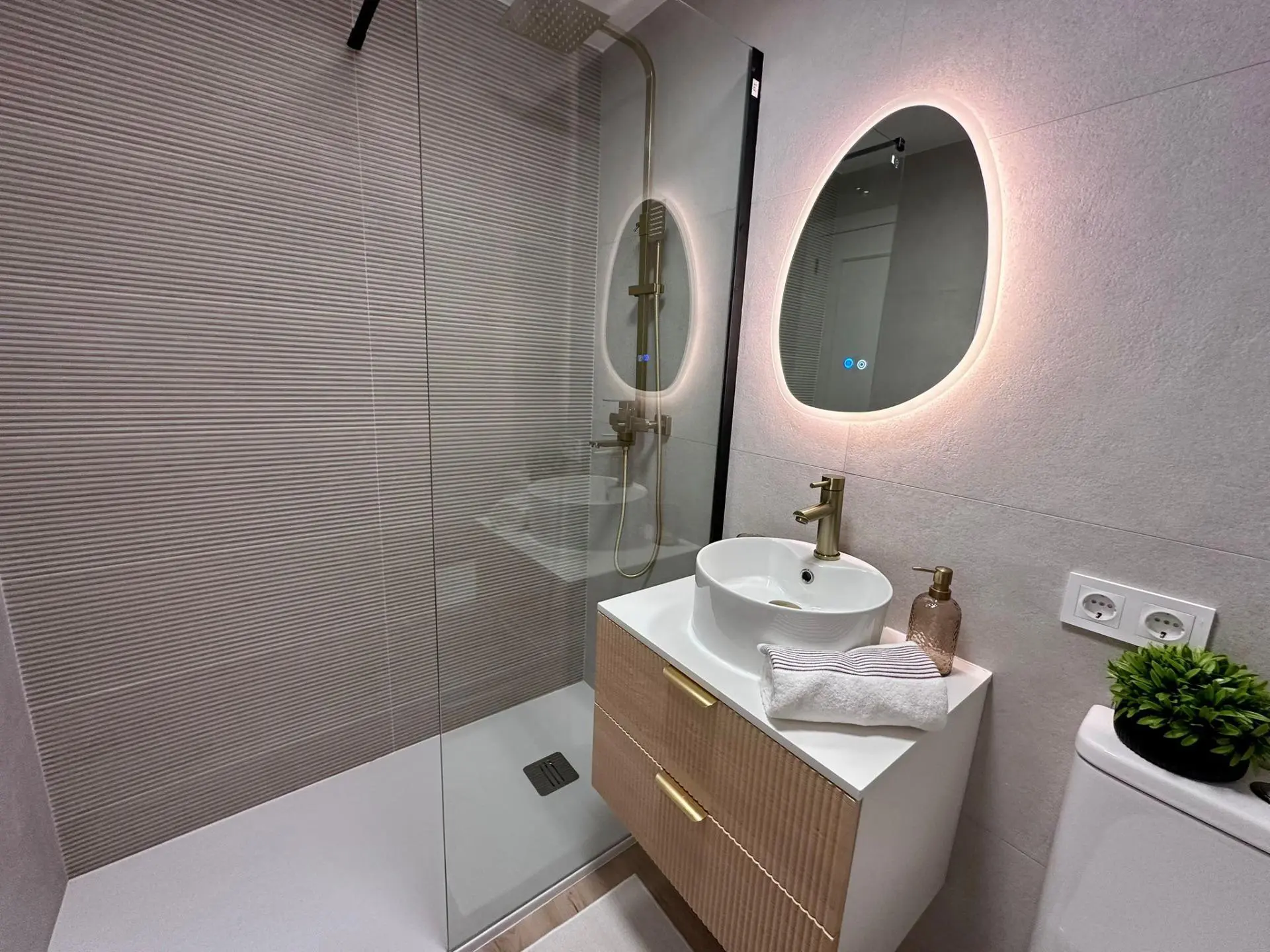 Apartment Of 55 M² In Torrevieja, Spain
