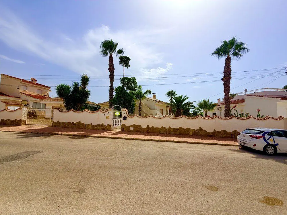 Villa Of 230 M² In Rojales, Spain
