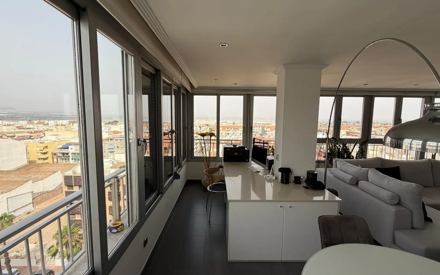 Apartment Of 94 M² In Torrevieja, Spain