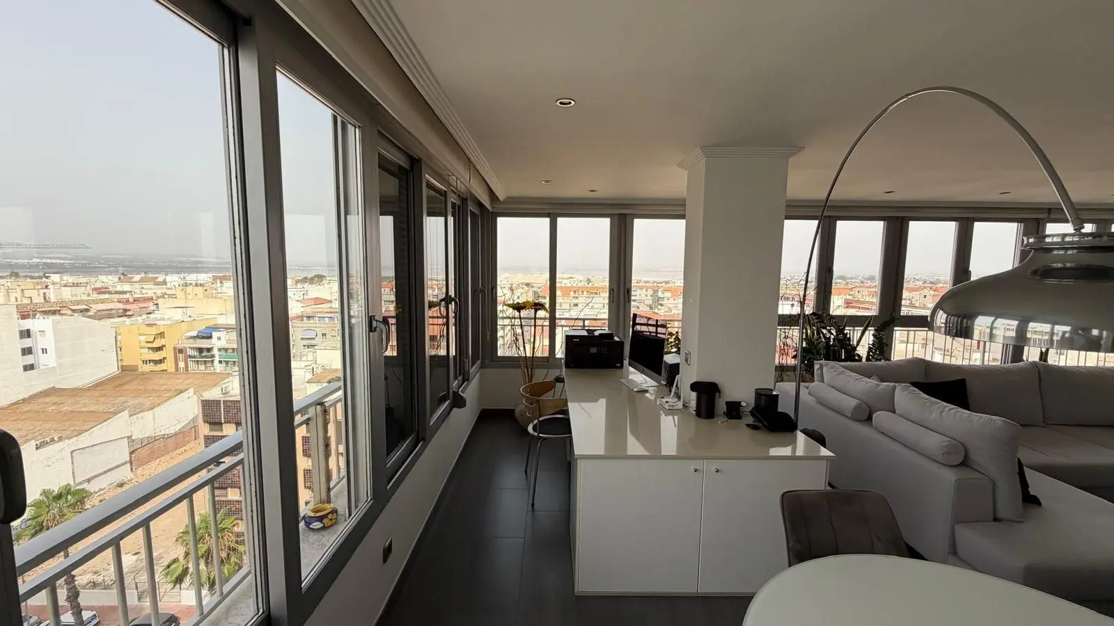 Apartment Of 94 M² In Torrevieja, Spain