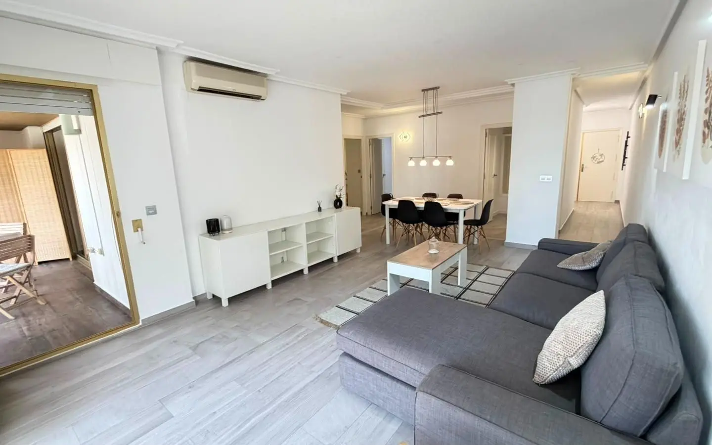 Apartment Of 114 M² In Torrevieja, Spain