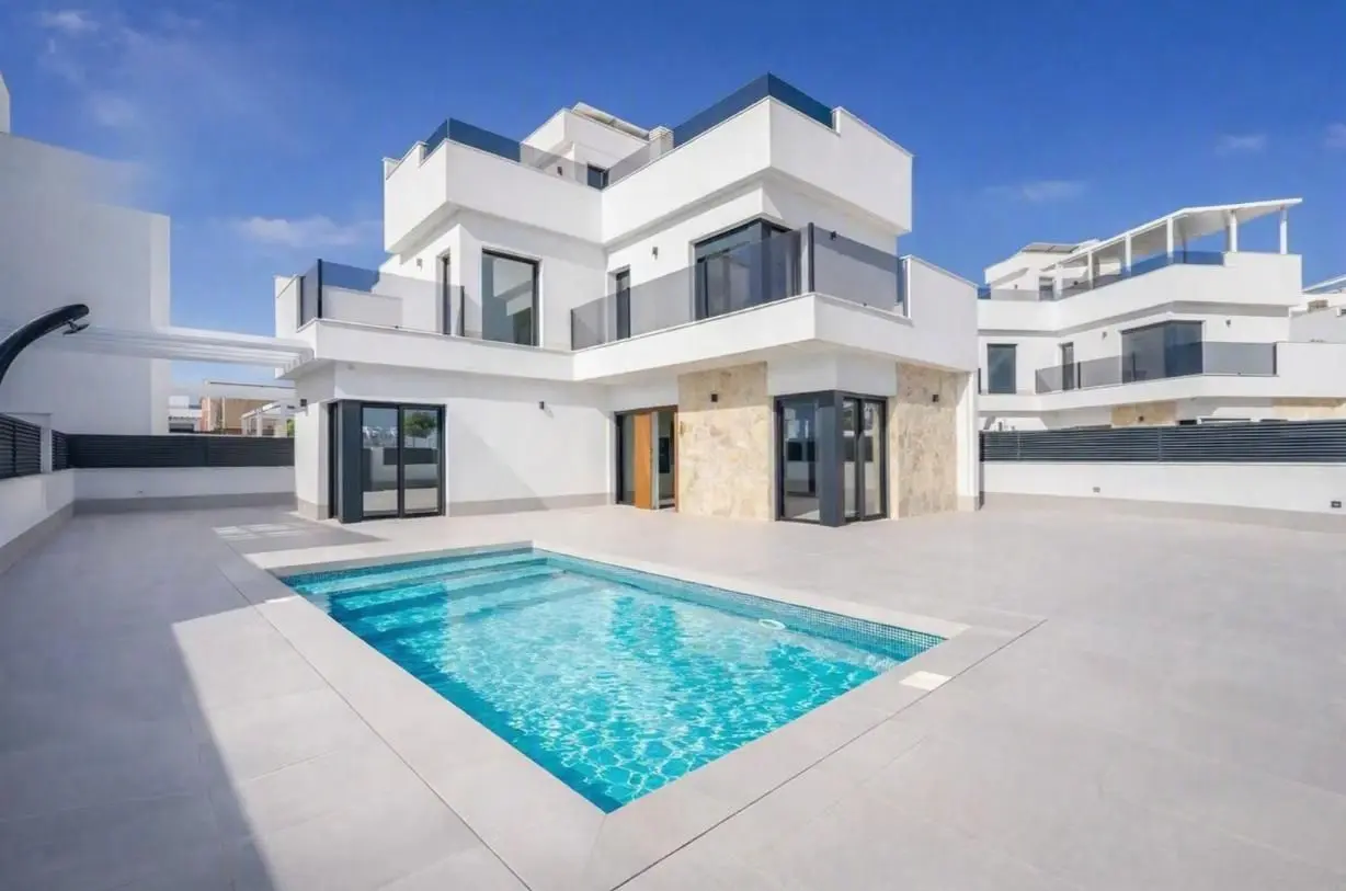 Villa Of 225 M² In Los Alcázares, Spain