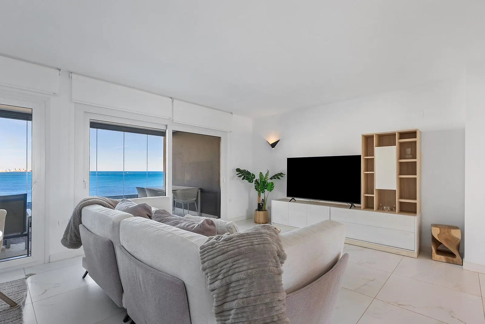 Apartment Of 122 M² In Torrevieja, Spain